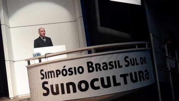 Presidente do  Nucleovet,  na abertura do evento