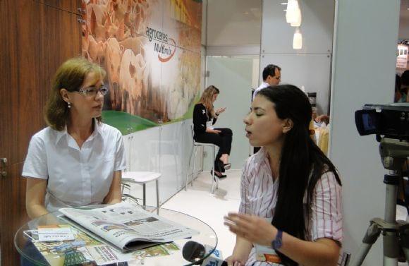 Eliene Justino em entrevista à Engormix.