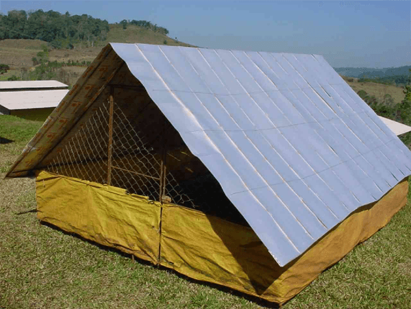 Cobertura de Abrigos de Aves Coloniais com Material Isolante Alternativo e Reciclável - Image 3